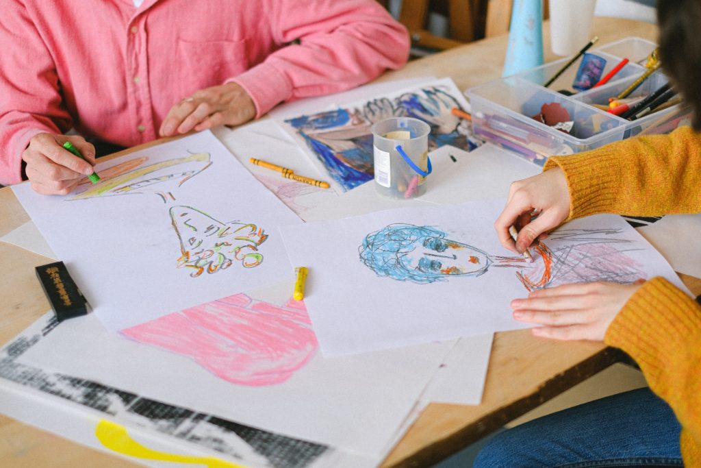 coloring in indoor camping party