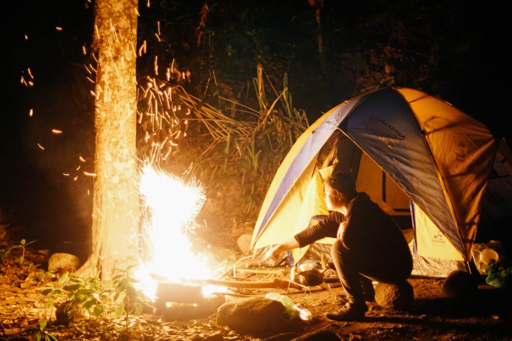 daddy daughter backyard camping